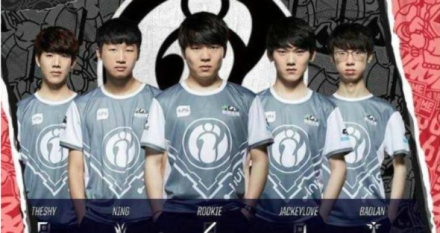 而支持民主 而支持民主