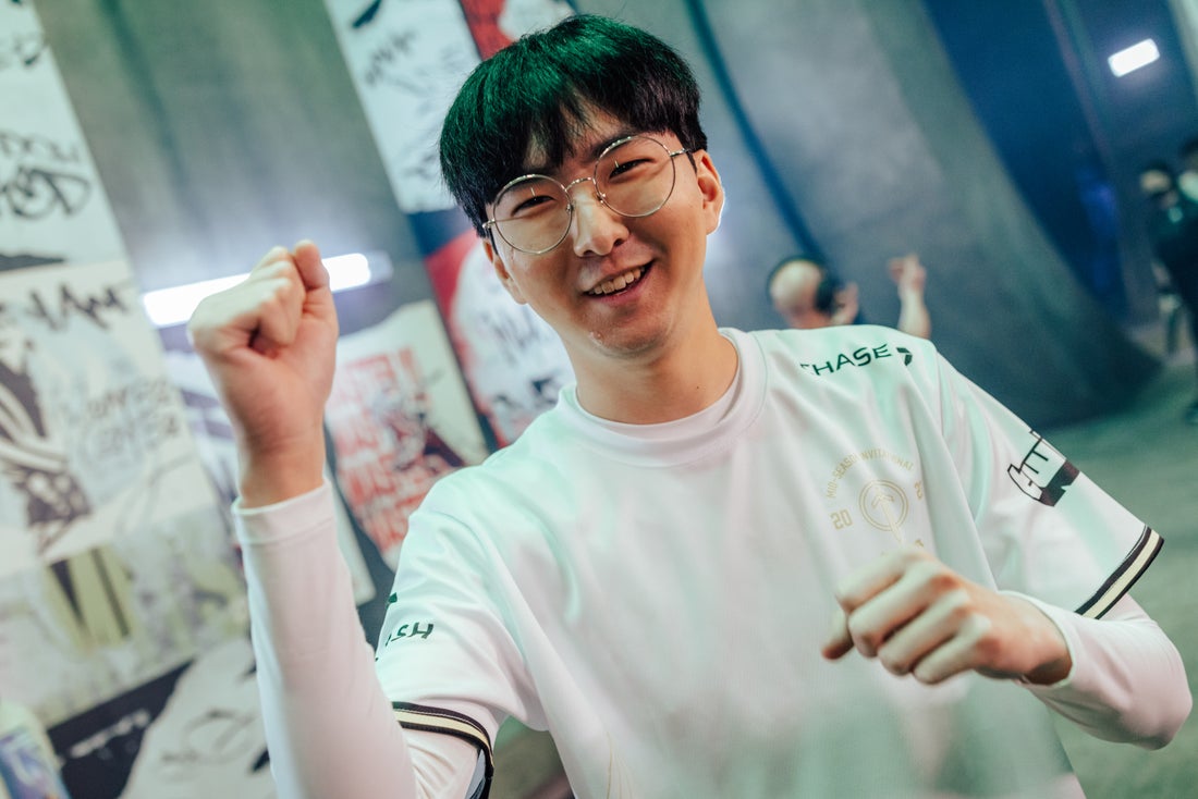 定为国效力 定为国效力